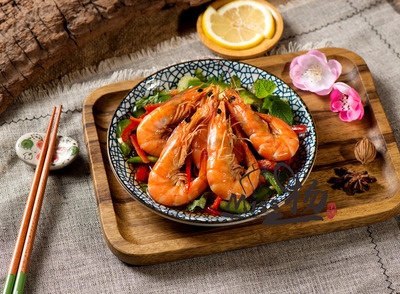 海鲜面的视觉诱惑 用光影与摆盘打造食欲满分的美食摄影